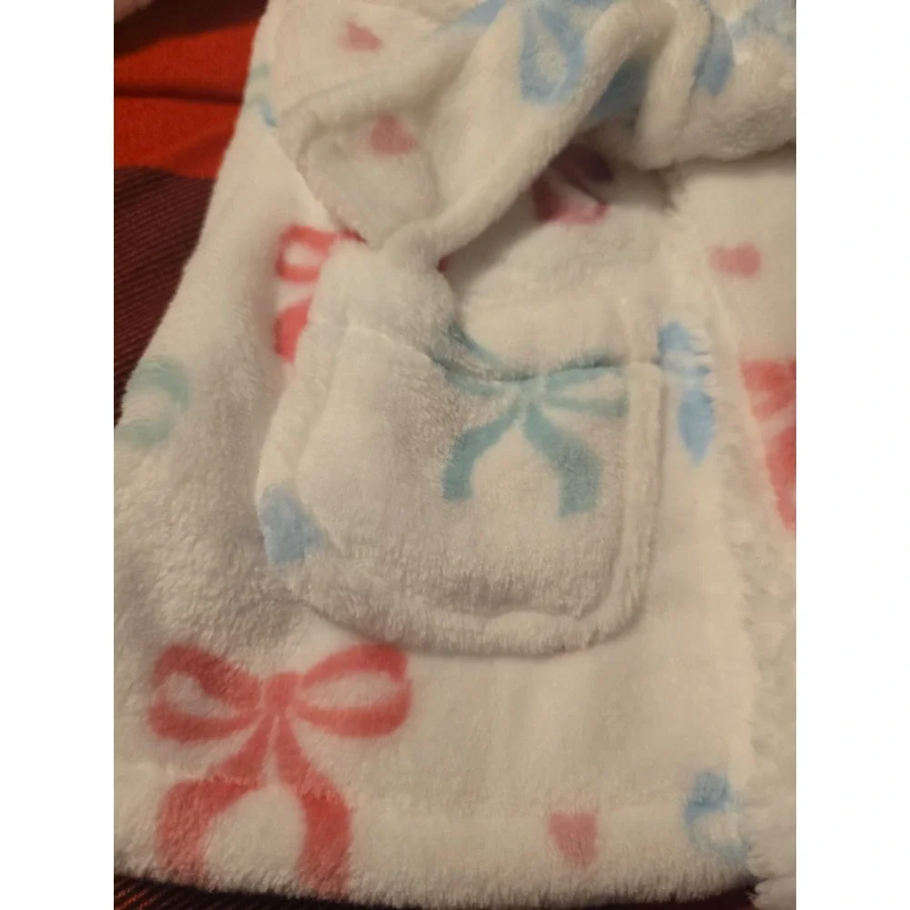 Celebrity Baby Plush Robe, Soft And Cozy With Bows 0-6 months